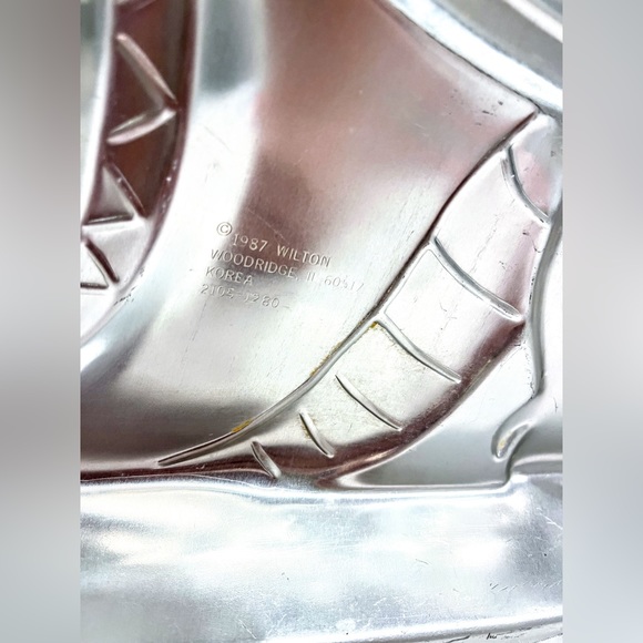 Vintage 1987 Wilton Dinosaur Partysaurus Cake Pan - Picture 3 of 8